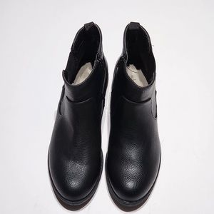 White Mountaim Women's Shoes Caching Block Heel.Size - 9